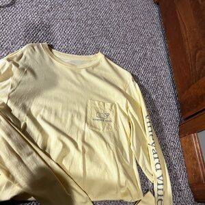 Large Vineyard Vines Long Sleeve Tee. Yellow with Logo on the sleeve and back.